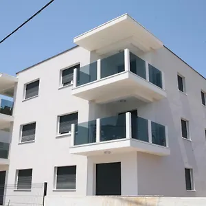https://apartment-jessica-trogir.hotels-in-trogir.com